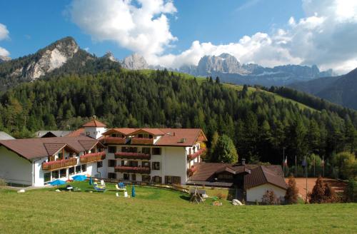 Dolomitenhotel Weisslahnbad 2