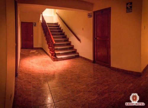 Iekārtas, Ebony Hotel in Huarasa