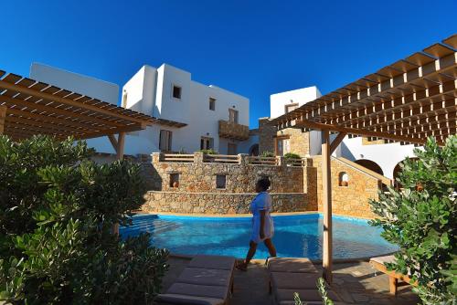 Kallisti Hotel – Folegandros, UT