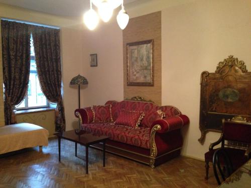 Magnificent Apartment on Halitska