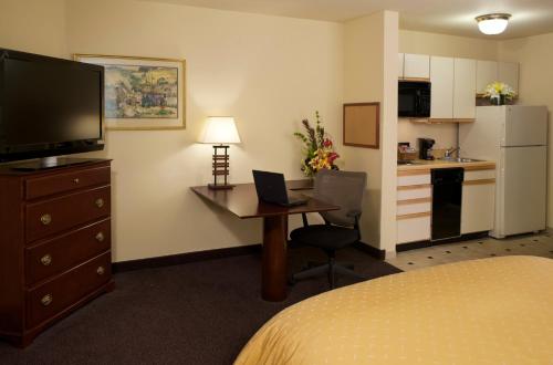 Larkspur Landing Sacramento-An All-Suite Hotel