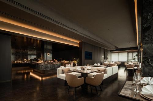 مطعم, Beijing Guomao CBD Jianguomen Atour S Hotel in حي الأعمال المركزي في بكين / جوماو