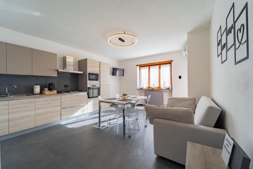 virtuve, Da Cichin 1 - Free Parking, Wi-Fi & AC in Morozzo