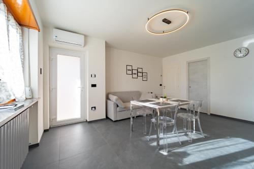 virtuve, Da Cichin 1 - Free Parking, Wi-Fi & AC in Morozzo