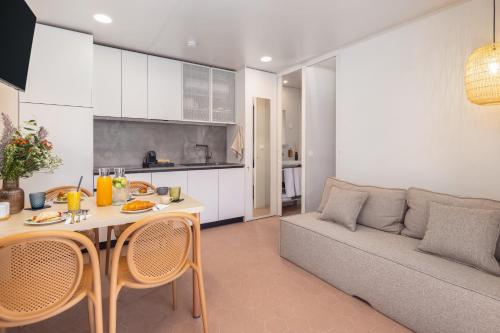 2 bedrooms, 4 beds