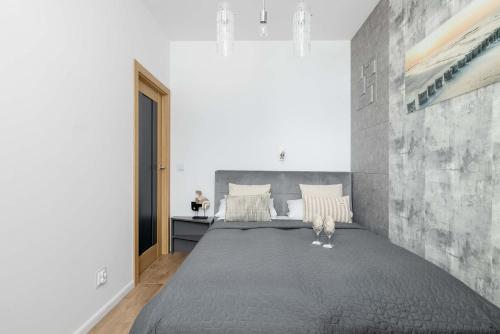Ku Morzu Przytulny Apartament Blisko Plaży Parking & Balkon by Noclegi Renters - image 4