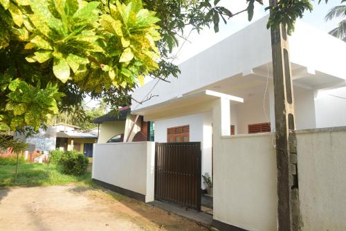 Zunanjost, sansandu breeze villa in Pitawala