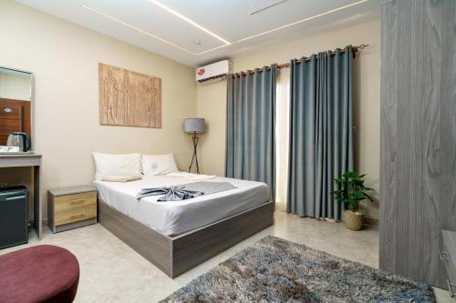 room detail thumbnail 0