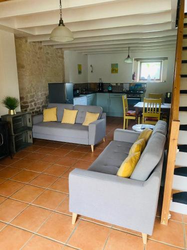 Relaxing countryside cottage in Hanc