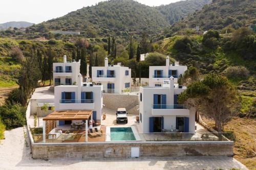 Villa Paradise Coastal Calm at Moonlight Villas – khách sạn tại Pomos