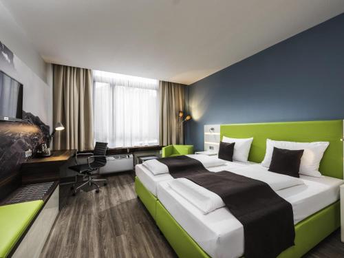 2 twin beds