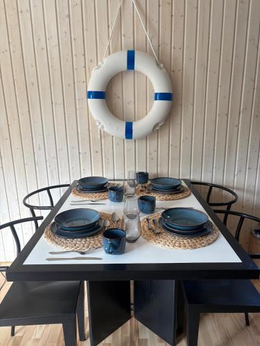 Luxurious houseboat for up to 4 people in Dausenau