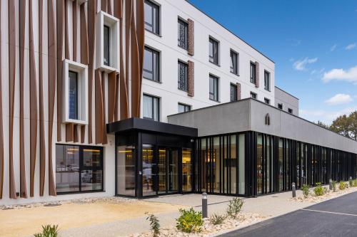 Campanile PRIME - Smart Lyon Chaponost - Hôtel - Chaponost