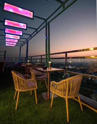 A környék, Hotel Meriken in Dharan