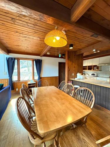 Cabin B vacation house rental Mt Fuji View 3 min lake Saiko 5min drive Lake Kawaguchi in Saiko Lake