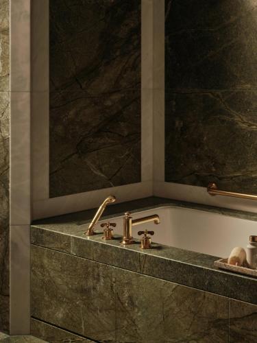 The Chancery Rosewood - image 5