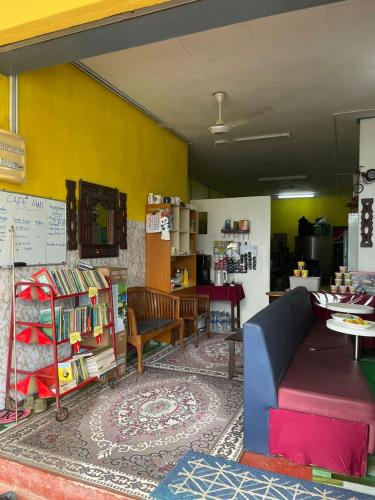 Foyer, OYO 91250 Roomstay Awie in Batu Rakit