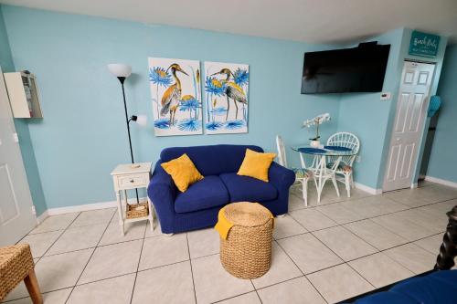 Camelot Beach Suites Room Type - Queen Studio