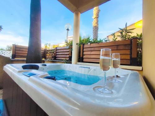 Facilities, Villa 26, La Palmeraie au village naturiste in Cap D'Age