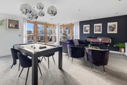 City Penthouse with 3 floors , Super King Bed , with secret garden, Birmingham (photo 4)