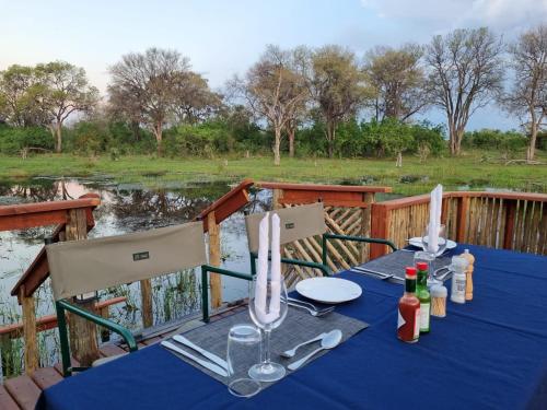Khwai Mokoro Safaris and Campsites in Khwai