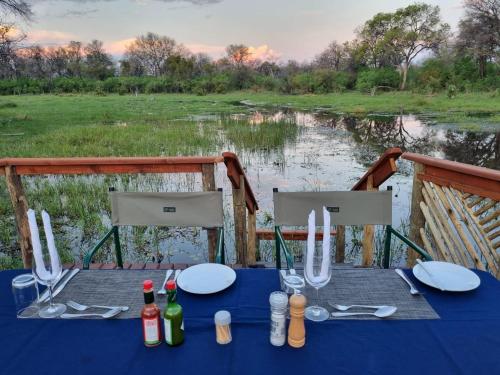 Khwai Mokoro Safaris and Campsites in Khwai