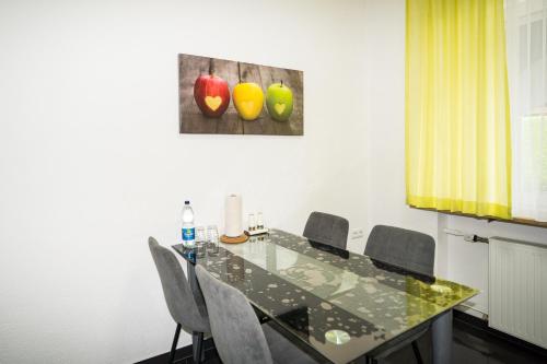 B&B Outlet Hotel - Metzingen - Bad Urach - Free Parking - 편의 시설/서비스