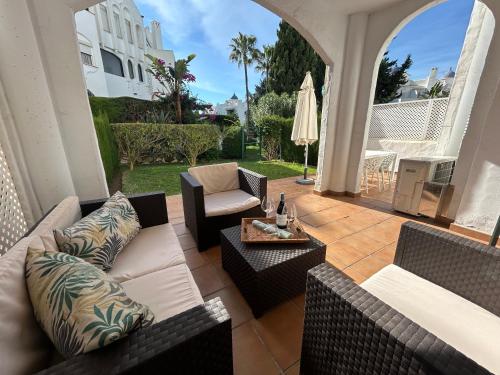 Resort Calahonda Garden-Medina del Zoco Beach by H&H, Малага