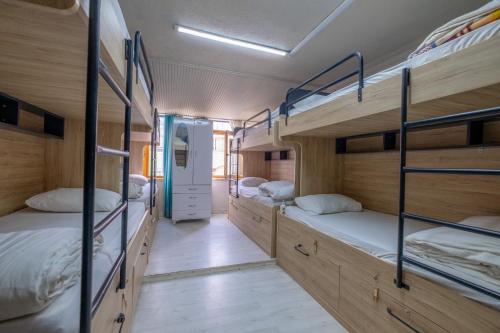 Golden horn hostel, Istanbul (photo 8)