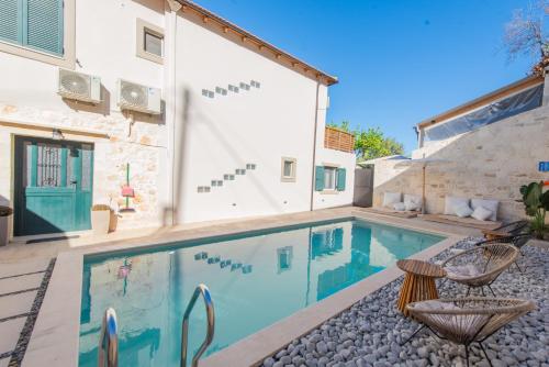 Villa Kirke with private swimming pool gîte à louer Néon Khoríon