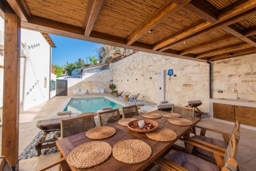 Floor plans, Villa Kirke with private swimming pool in Armeni