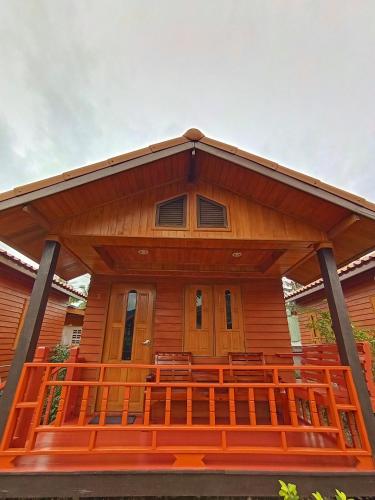 Unterkunft von außen, Song Lay Resort, Koh Mook, Trang THAILAND in Trang