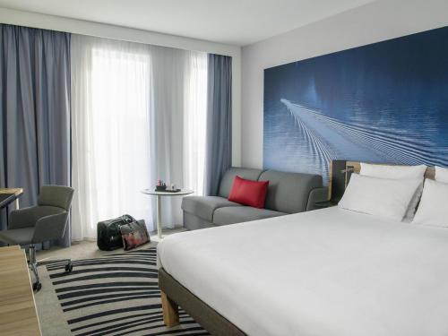 Novotel Le Havre Centre Gare - image 2