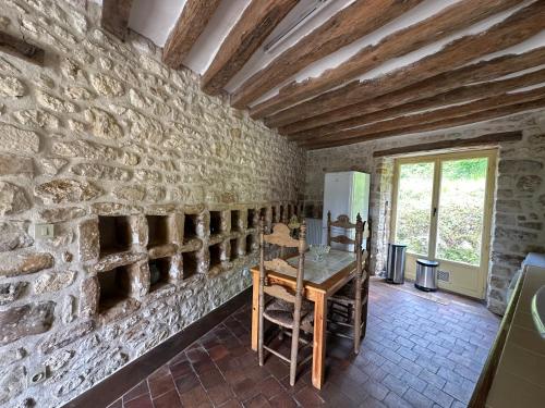Ferme du Haute du Château (Ferme du Haute du Chateau) in Ville-Saint-Jacques