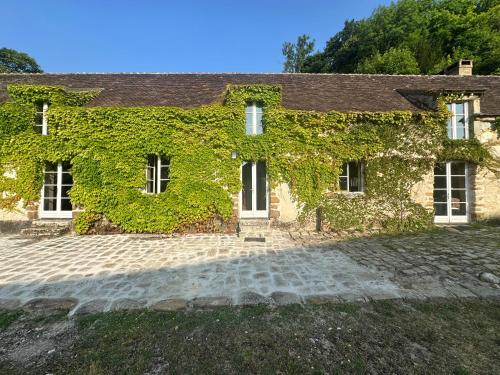Ferme du Haute du Château (Ferme du Haute du Chateau) in Ville-Saint-Jacques
