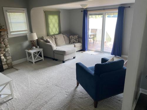 Pet-Friendly Cozy Lake Cottage and Kayaks! in 波波