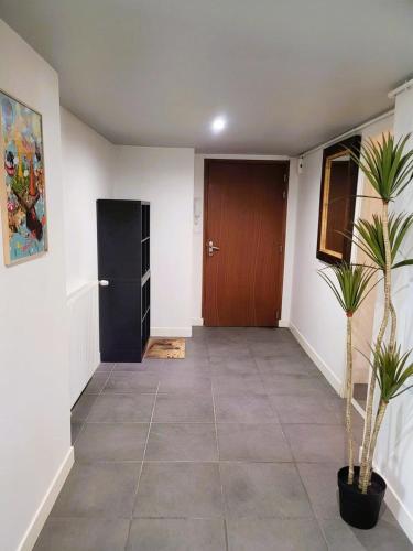 Général M - Grand appartement avec grande terrasse