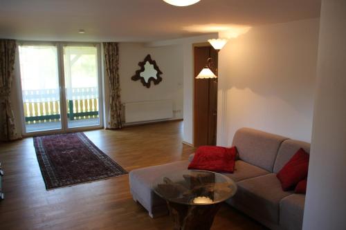 One-Bedroom Apartment room in Haus der Berge