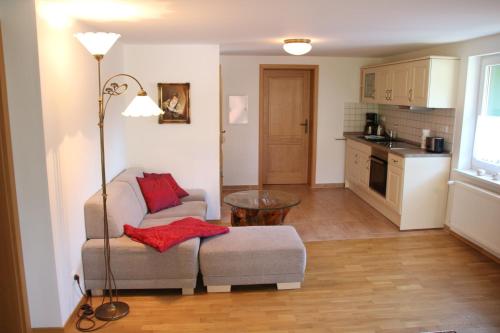 One-Bedroom Apartment image 6