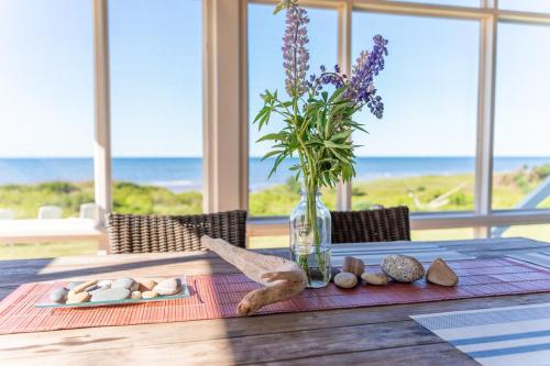 Summer By The Sea Beach House in 聖彼得灣 (PE)
