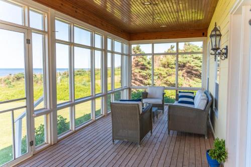 Summer By The Sea Beach House in 聖彼得灣 (PE)