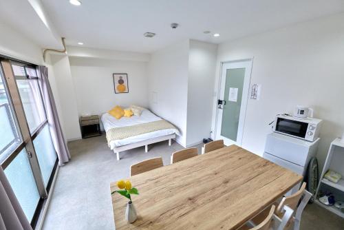 XS28 XROSS STAY Namba11 難波