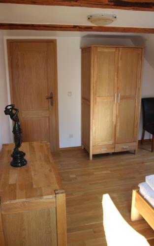 One-Bedroom Apartment - Attic image 5