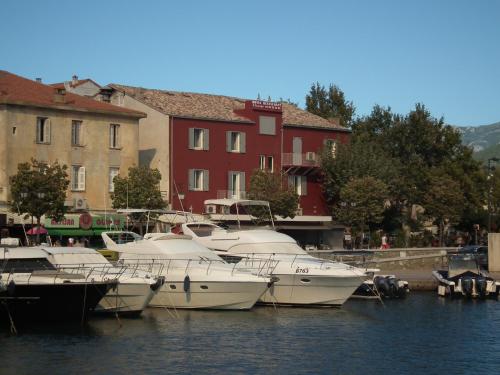 Hotel Restaurant L'Europe - Hôtel - Saint-Florent