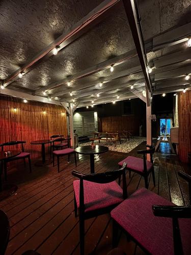 Зовнішній вигляд готелю, The Cassillis Hotel - Smart Self Check-in Hotel & Bar in Мейбоул