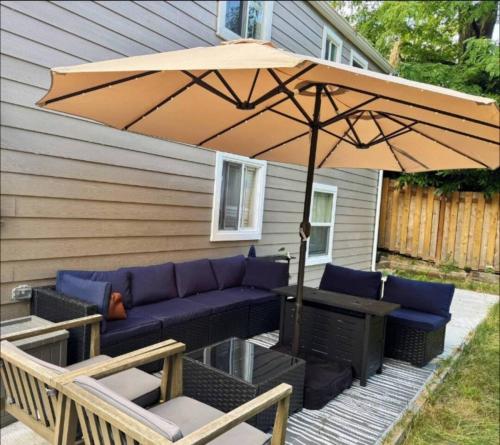 Modern Cozy Bright 2BR Lower Unit w private entry in Bryn Mawr-Skyway