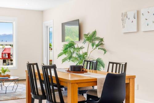 設施, Stylish 2BR Golden Getaway with BBQ and Stunning Views in 戈爾登市區