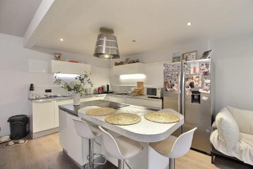 Grand T4 rénové centre-ville - Location saisonnière - Mainvilliers