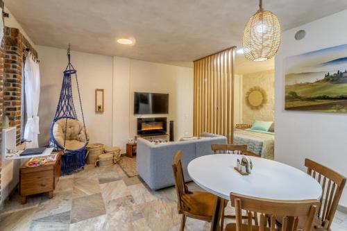Cipressi Spectacular Italian Tuscan style loft in Santeagueda, Mexico