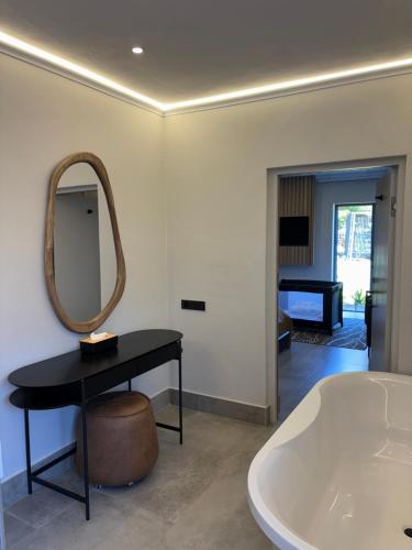 Salle de bain, Dolphin Dunes Guesthouse in Rivage de Wilderness